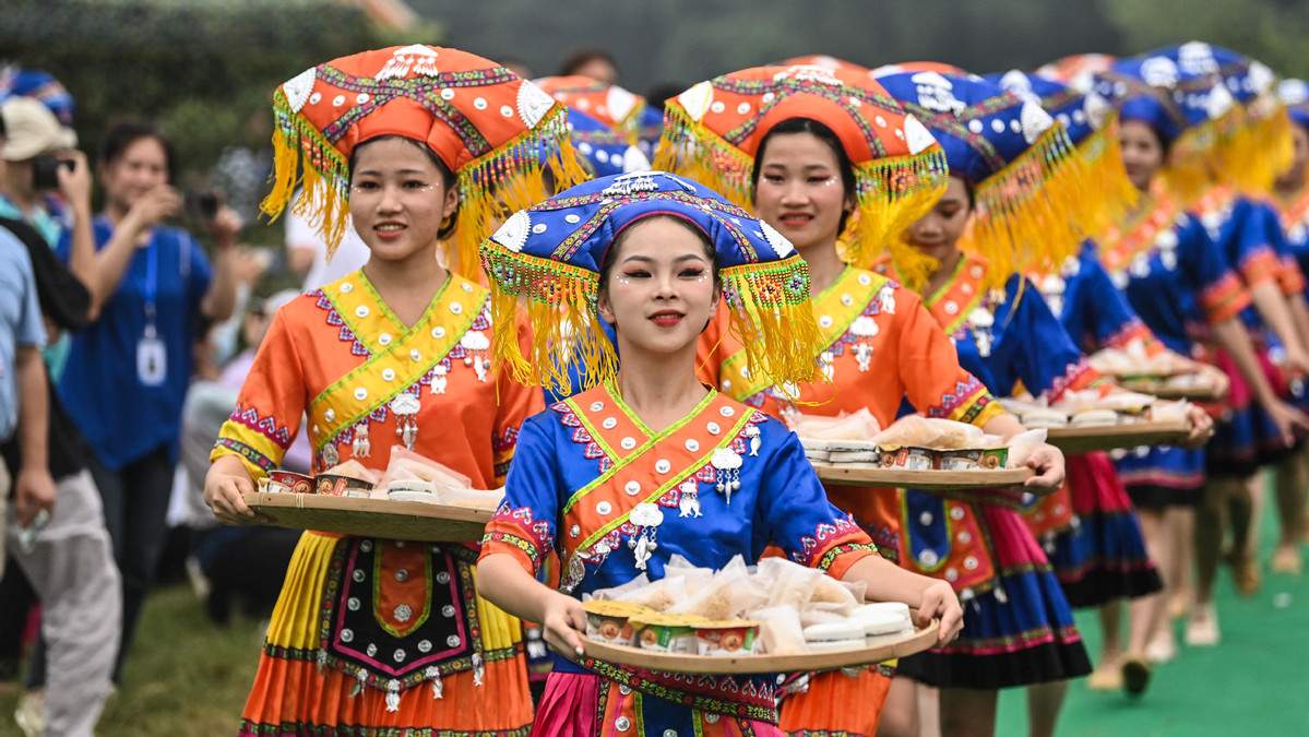 Sanyuesan Festival