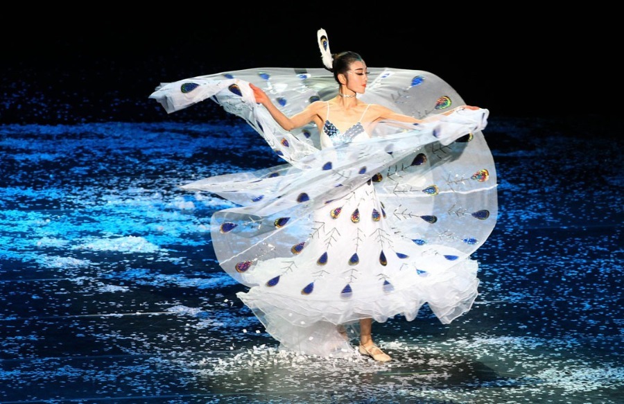 Peacock Dance of Dai Ethnic Group