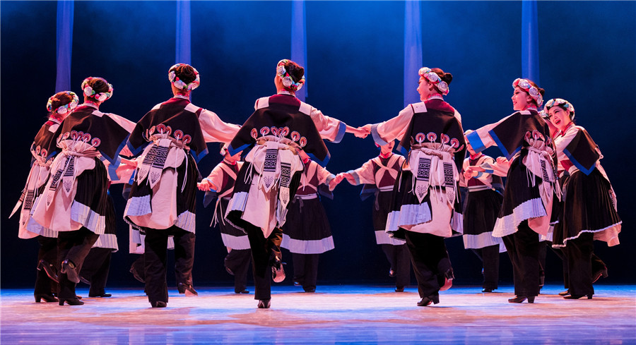 Costume of Naxi Ethnic Group