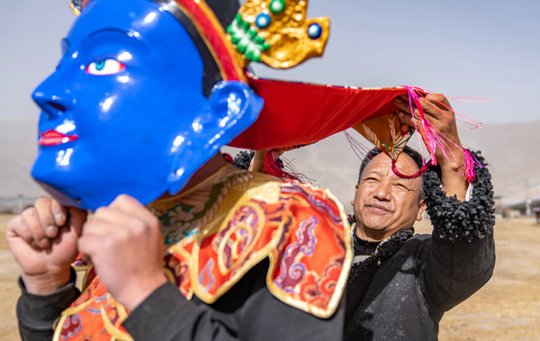 Tibetan Mask Making