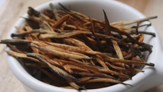 Yue Guang Jin Zhi (red tea)
