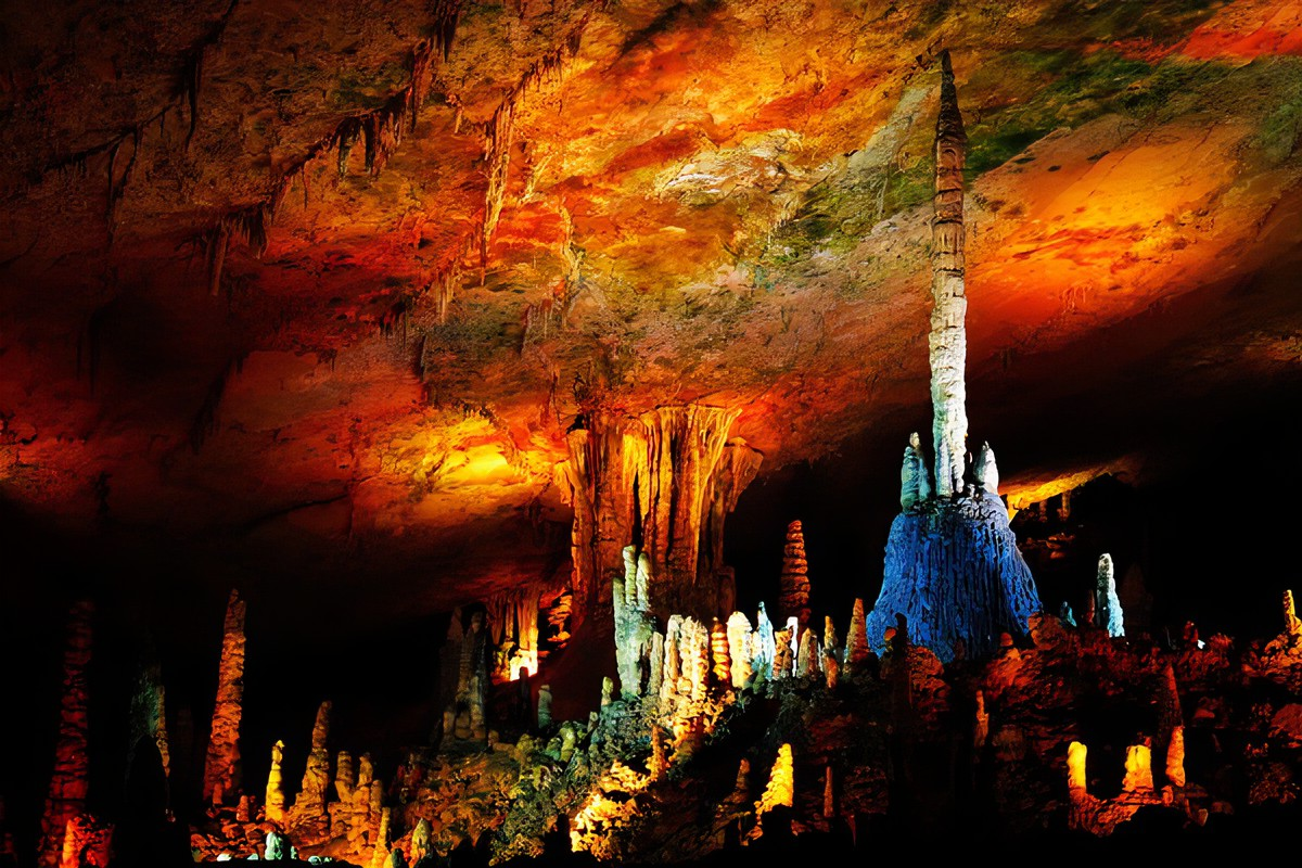 Huanglong Cave