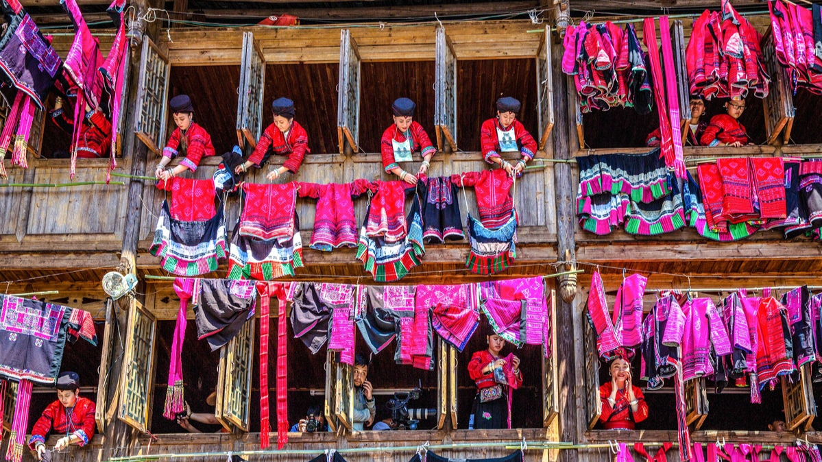 Yao Brocade